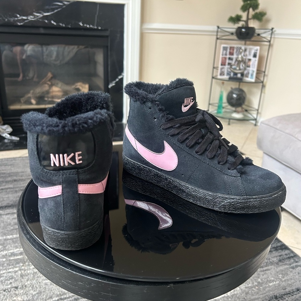 NIKE Pink & Black Fur Lined Mid Blazers - Picture 13 of 14